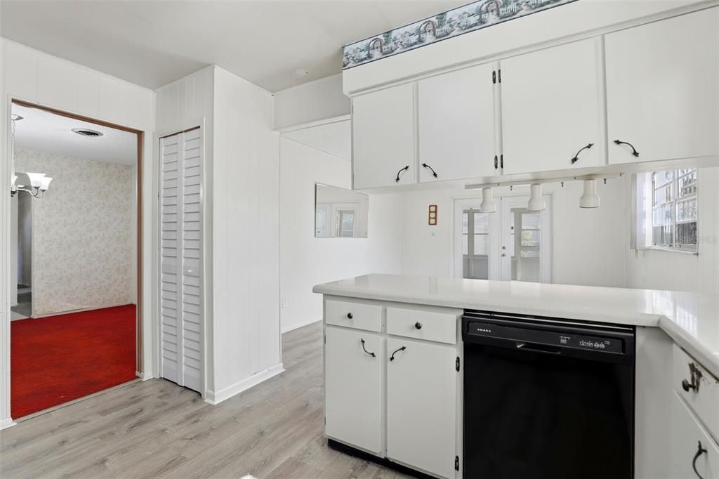 For Sale: $340,000 (3 beds, 2 baths, 1534 Square Feet)