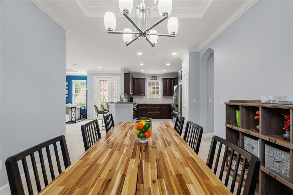 En Venta: $480,000 (3 camas, 2 baños, 1920 Pies cuadrados)