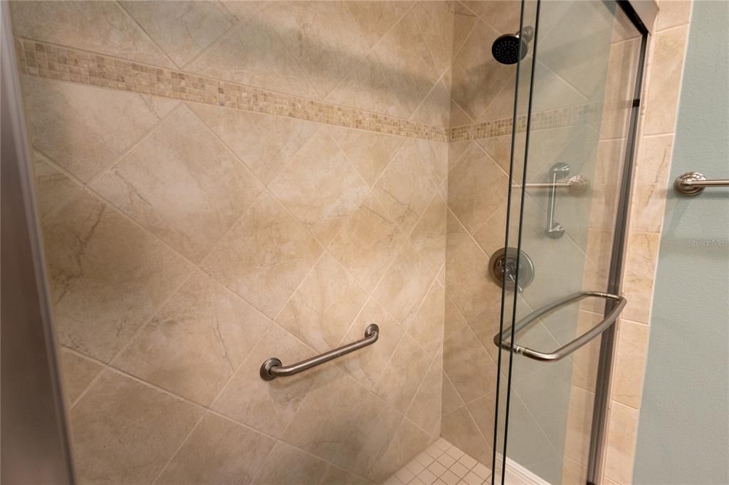 For Sale: $935,000 (4 beds, 2 baths, 2928 Square Feet)