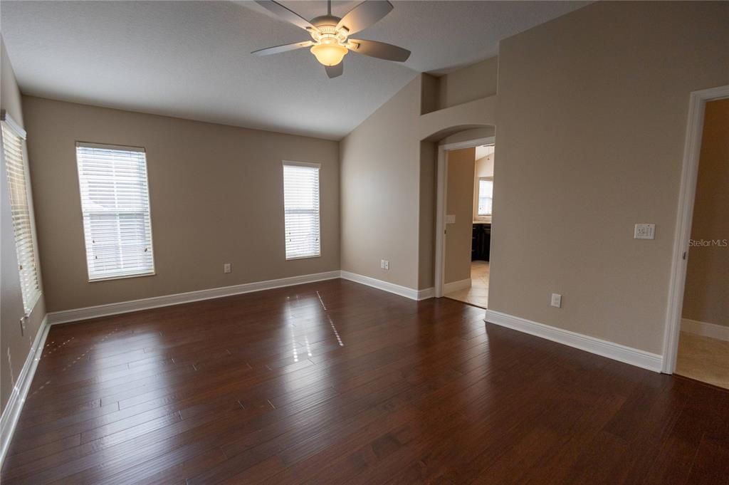 For Sale: $935,000 (4 beds, 2 baths, 2928 Square Feet)