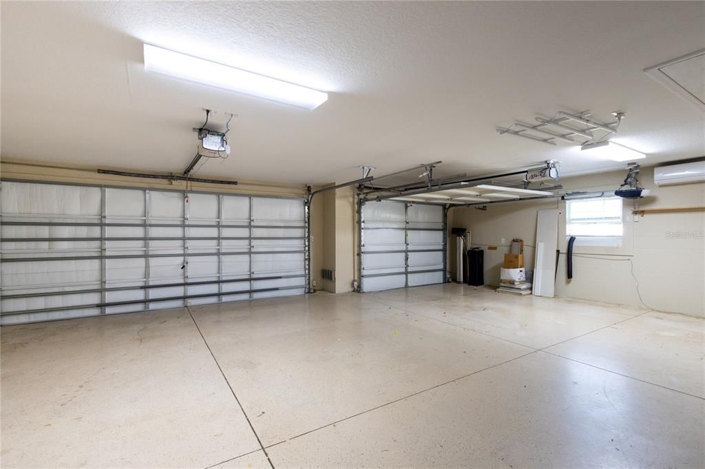 For Sale: $935,000 (4 beds, 2 baths, 2928 Square Feet)