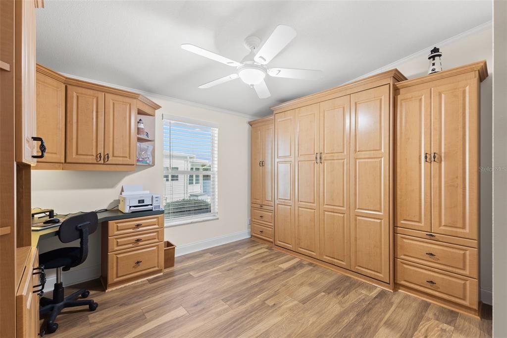 For Sale: $450,000 (2 beds, 2 baths, 1391 Square Feet)