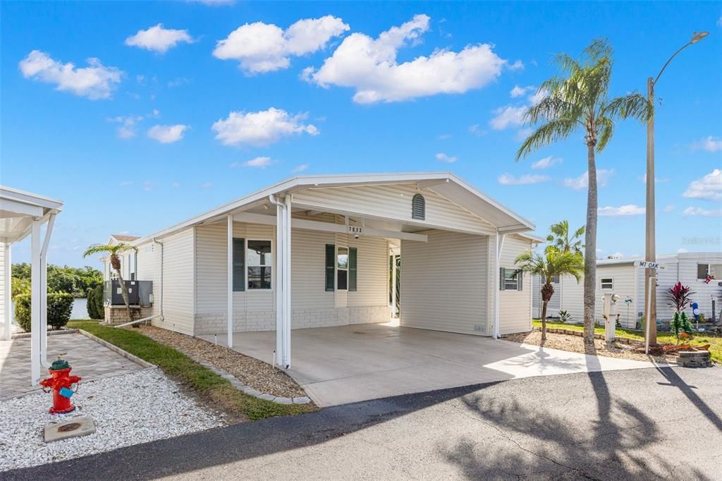 For Sale: $450,000 (2 beds, 2 baths, 1391 Square Feet)