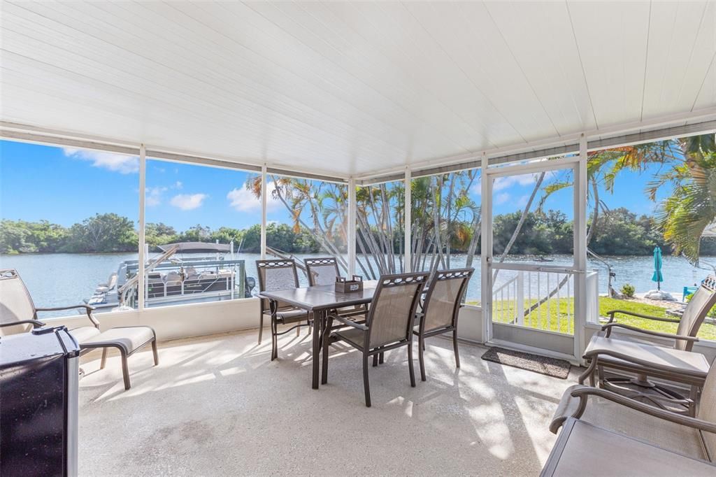 For Sale: $450,000 (2 beds, 2 baths, 1391 Square Feet)