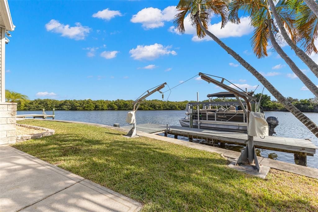 For Sale: $450,000 (2 beds, 2 baths, 1391 Square Feet)