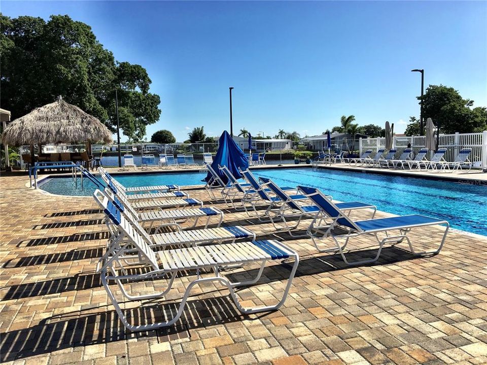 For Sale: $450,000 (2 beds, 2 baths, 1391 Square Feet)