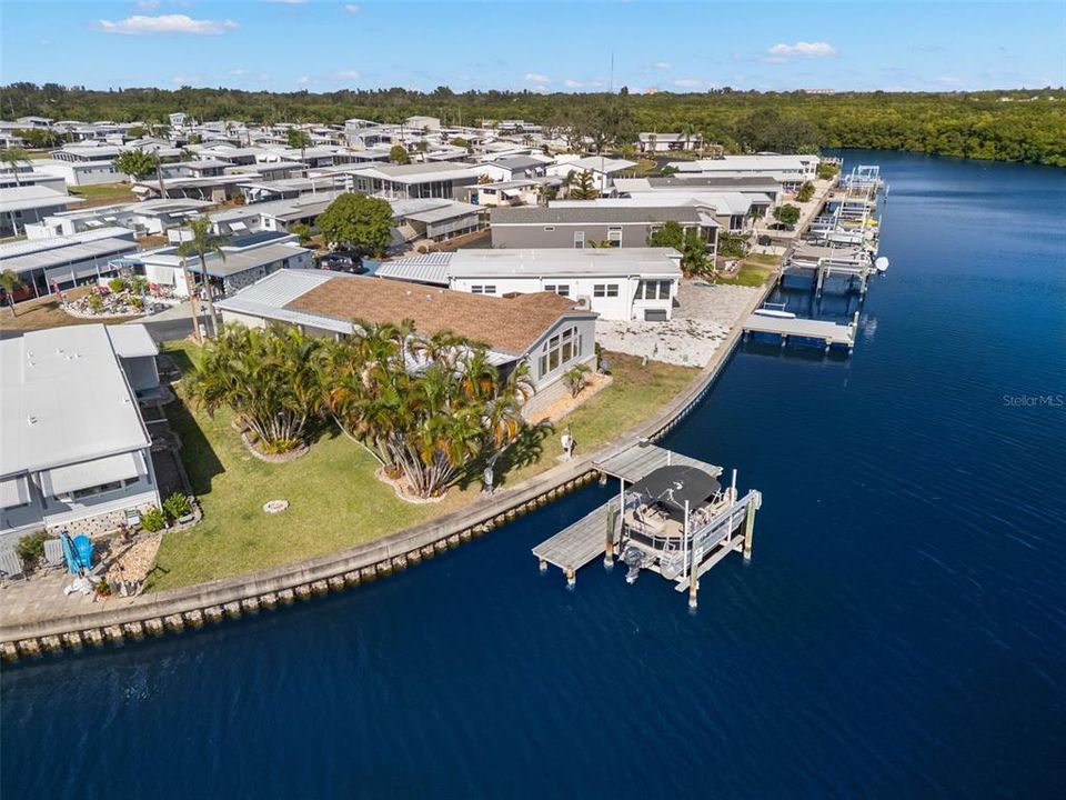 For Sale: $450,000 (2 beds, 2 baths, 1391 Square Feet)