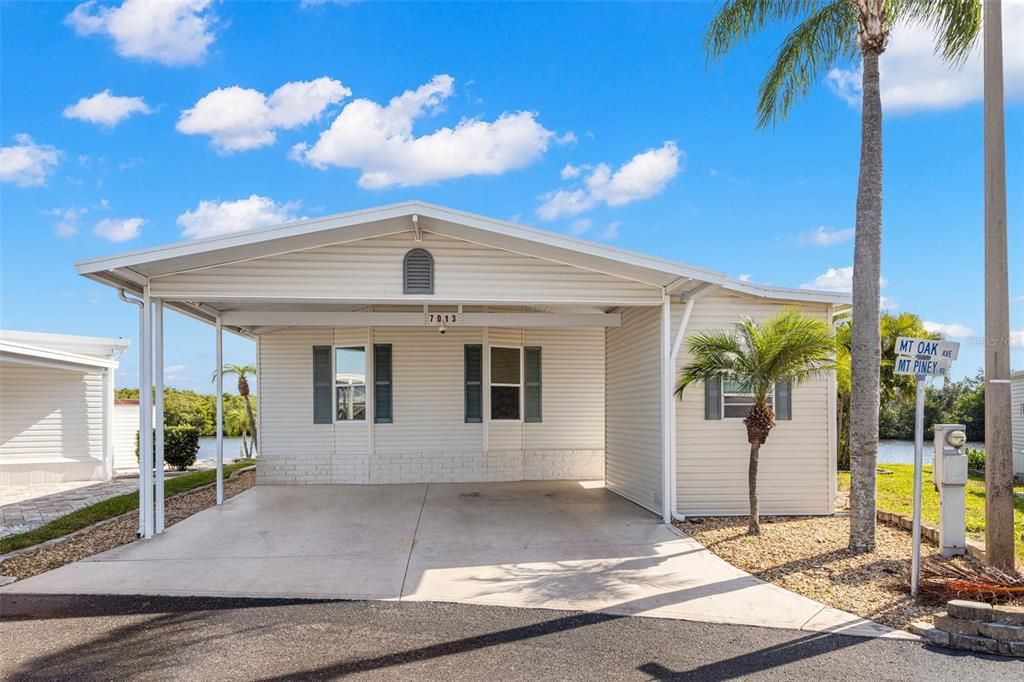 For Sale: $450,000 (2 beds, 2 baths, 1391 Square Feet)