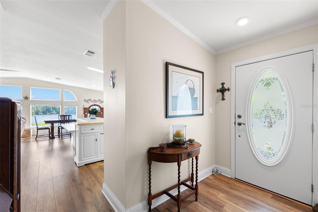 For Sale: $450,000 (2 beds, 2 baths, 1391 Square Feet)