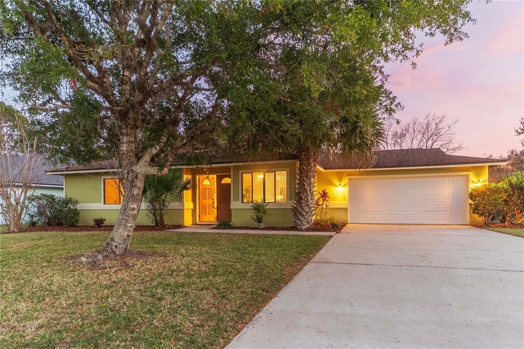 Под контрактом: $219,900 (3 спален, 2 ванн, 1200 Квадратных фут)