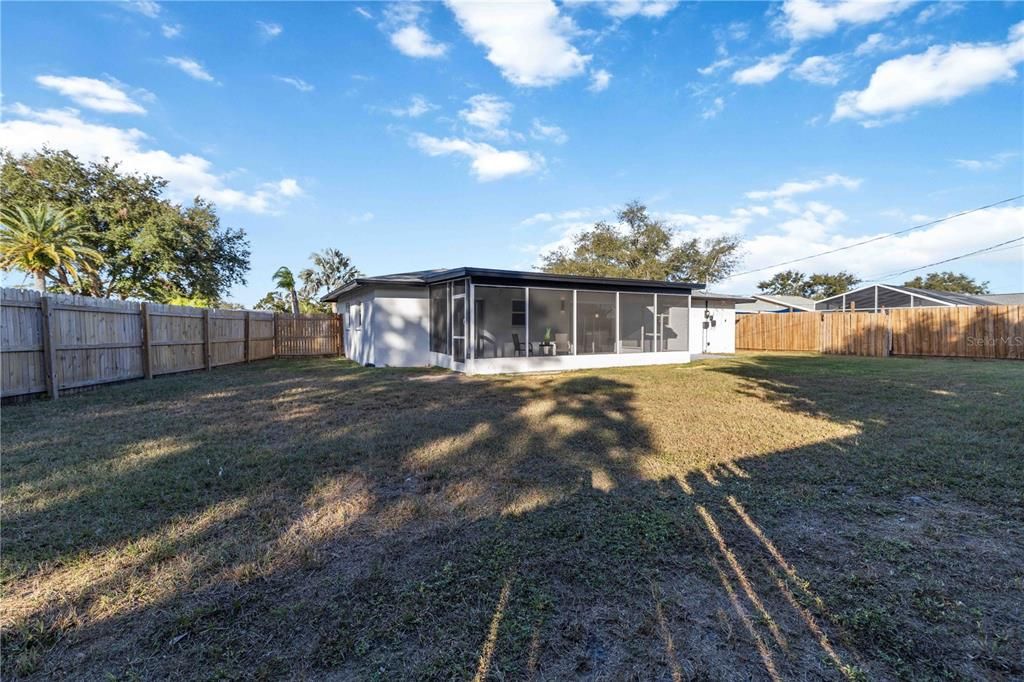 For Sale: $324,900 (3 beds, 2 baths, 1455 Square Feet)