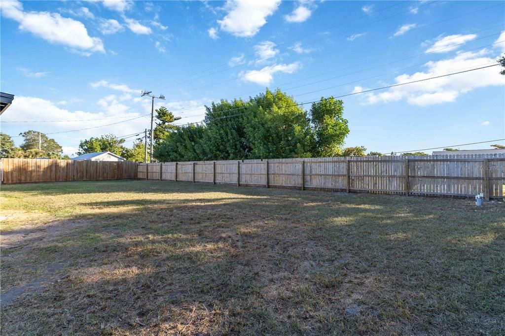 For Sale: $324,900 (3 beds, 2 baths, 1455 Square Feet)
