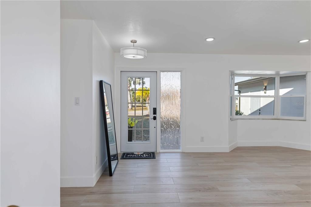 For Sale: $324,900 (3 beds, 2 baths, 1455 Square Feet)