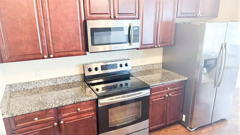 For Rent: $1,740 (3 beds, 2 baths, 3654 Square Feet)