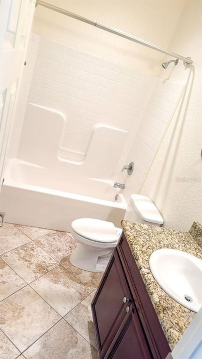 For Rent: $1,740 (3 beds, 2 baths, 3654 Square Feet)