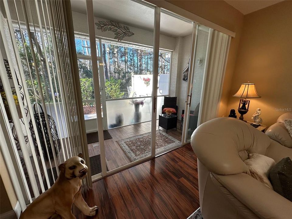 待售: $249,900 (2 贝兹, 2 浴室, 1354 平方英尺)