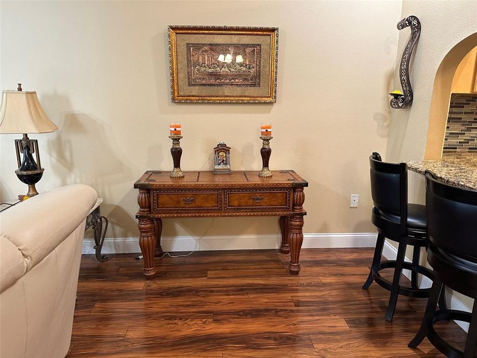 待售: $249,900 (2 贝兹, 2 浴室, 1354 平方英尺)