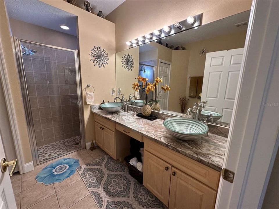 待售: $249,900 (2 贝兹, 2 浴室, 1354 平方英尺)