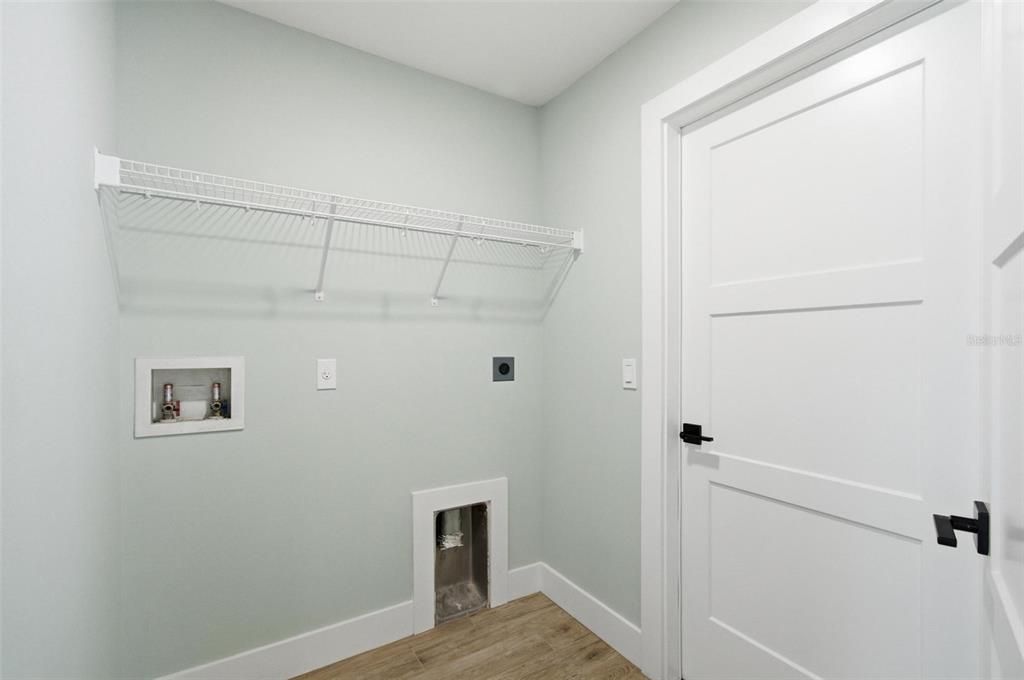 На продажу: $384,000 (3 спален, 2 ванн, 1621 Квадратных фут)