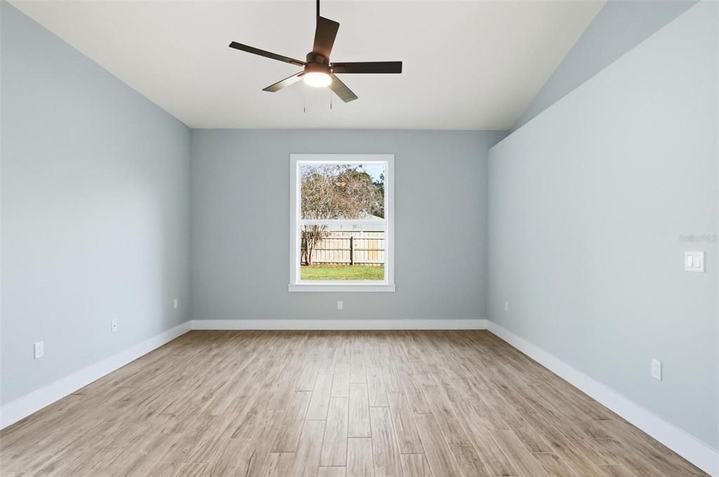 На продажу: $384,000 (3 спален, 2 ванн, 1621 Квадратных фут)