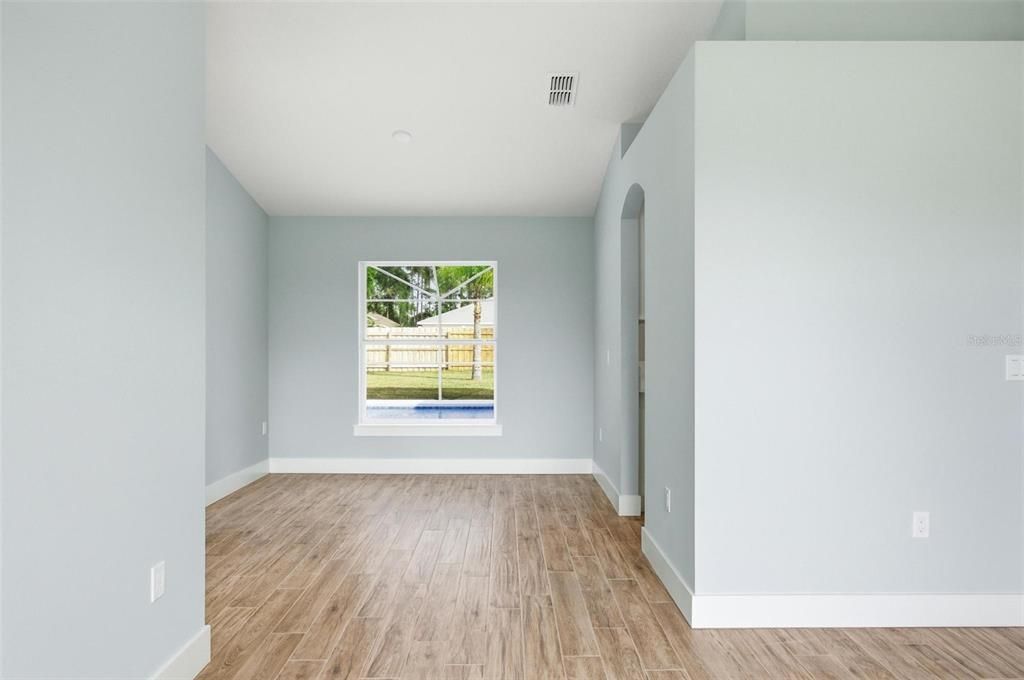 На продажу: $384,000 (3 спален, 2 ванн, 1621 Квадратных фут)