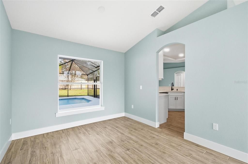 На продажу: $384,000 (3 спален, 2 ванн, 1621 Квадратных фут)