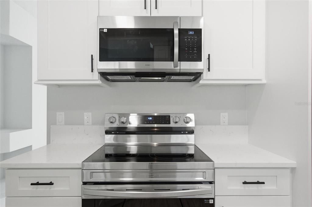 На продажу: $384,000 (3 спален, 2 ванн, 1621 Квадратных фут)