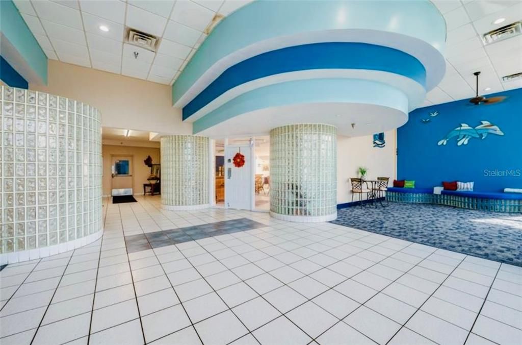 For Sale: $167,800 (1 beds, 1 baths, 489 Square Feet)