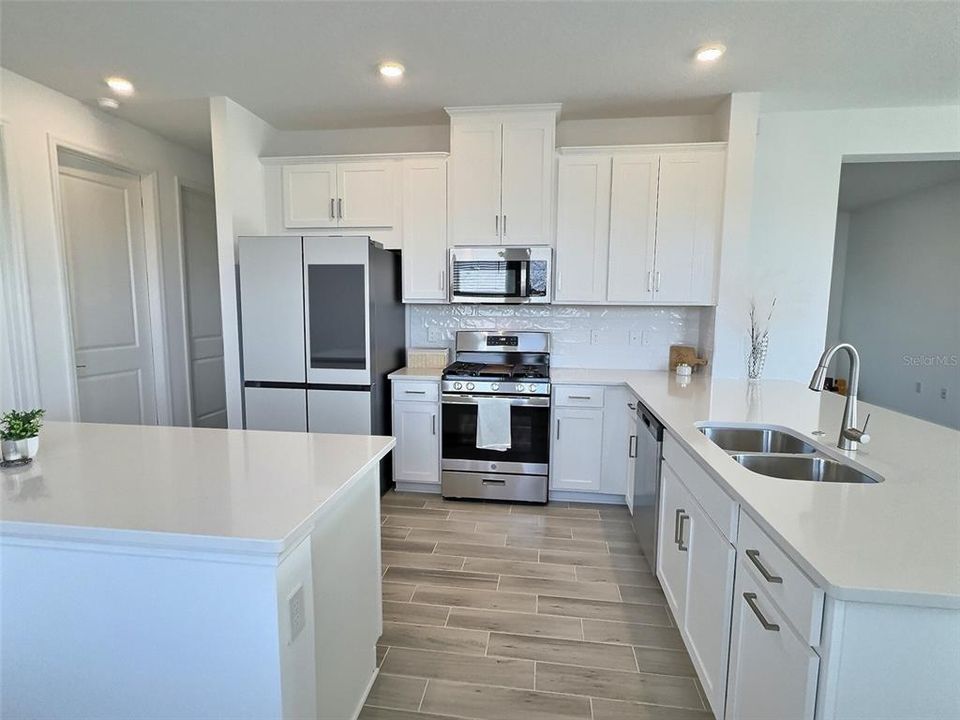 В аренду: $3,000 (3 спален, 2 ванн, 1790 Квадратных фут)