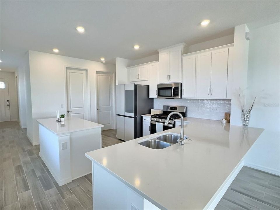 В аренду: $3,000 (3 спален, 2 ванн, 1790 Квадратных фут)