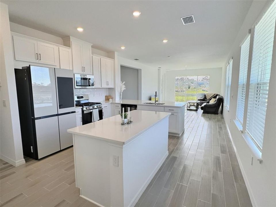 В аренду: $3,000 (3 спален, 2 ванн, 1790 Квадратных фут)