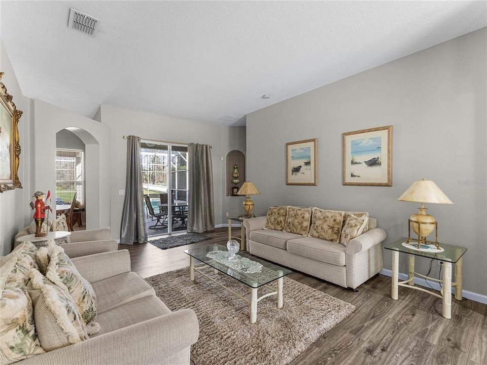 На продажу: $510,000 (4 спален, 3 ванн, 2460 Квадратных фут)