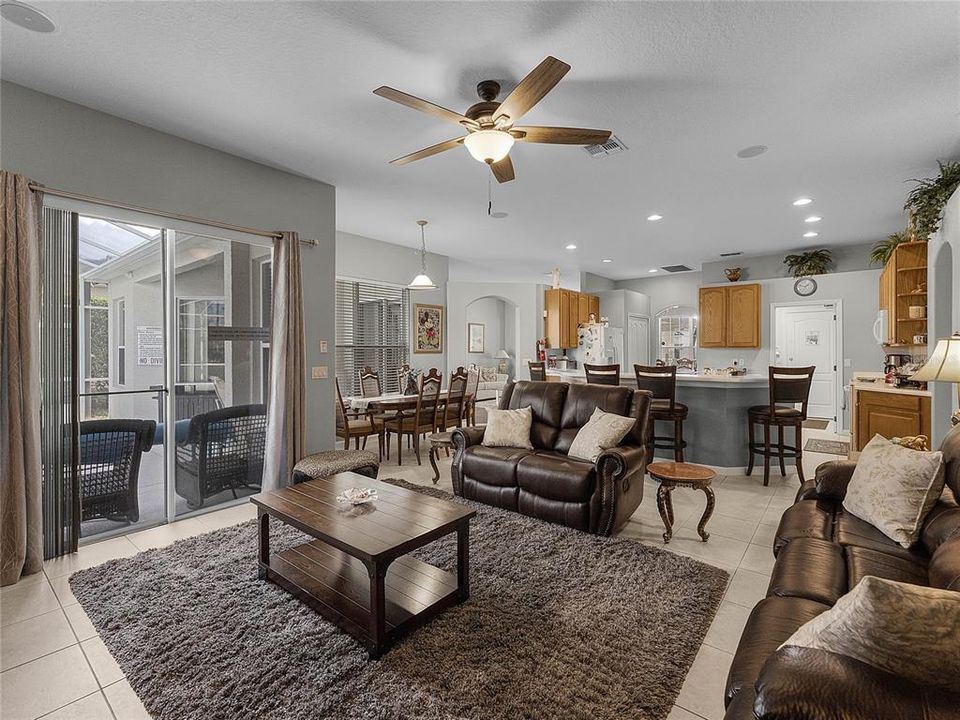 На продажу: $510,000 (4 спален, 3 ванн, 2460 Квадратных фут)