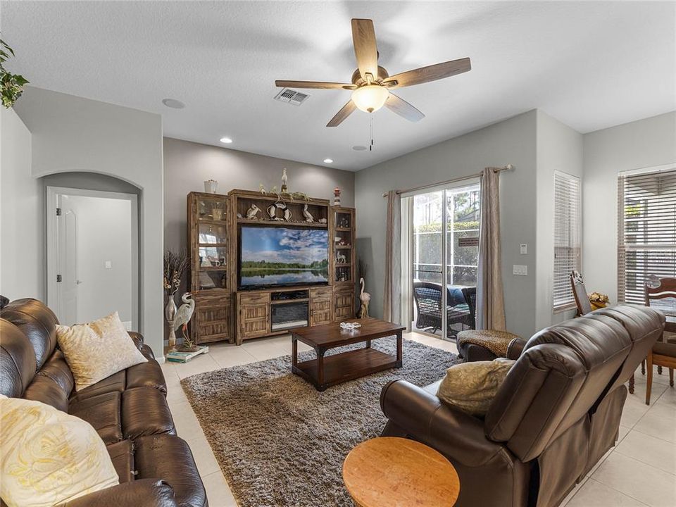 На продажу: $510,000 (4 спален, 3 ванн, 2460 Квадратных фут)