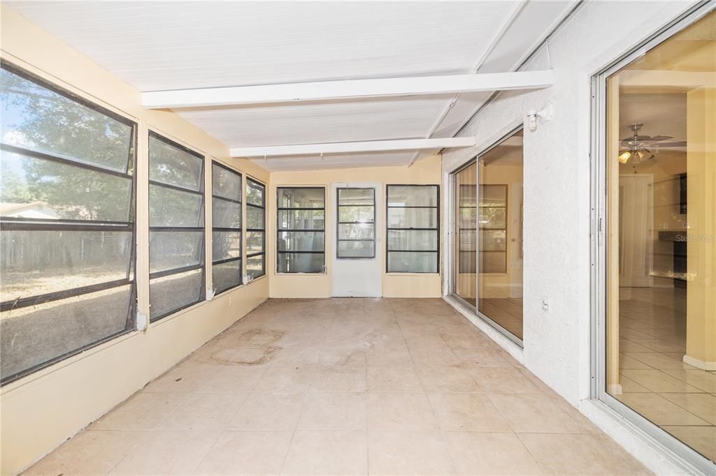 В аренду: $2,000 (2 спален, 2 ванн, 1358 Квадратных фут)