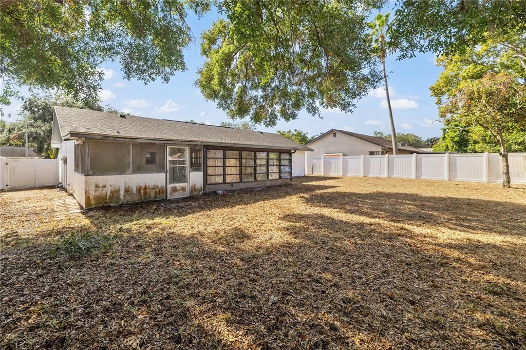 В аренду: $2,000 (2 спален, 2 ванн, 1358 Квадратных фут)