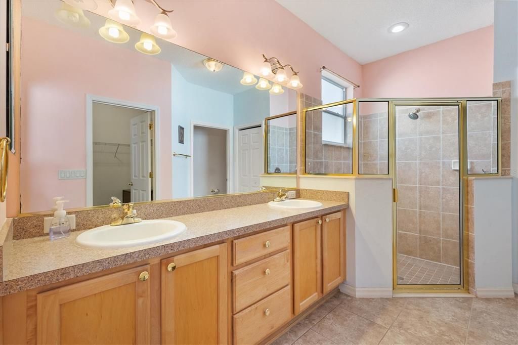 For Sale: $399,900 (3 beds, 2 baths, 1835 Square Feet)