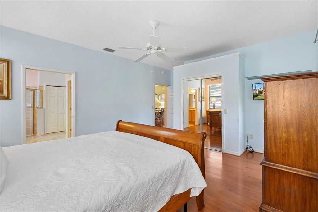 For Sale: $399,900 (3 beds, 2 baths, 1835 Square Feet)