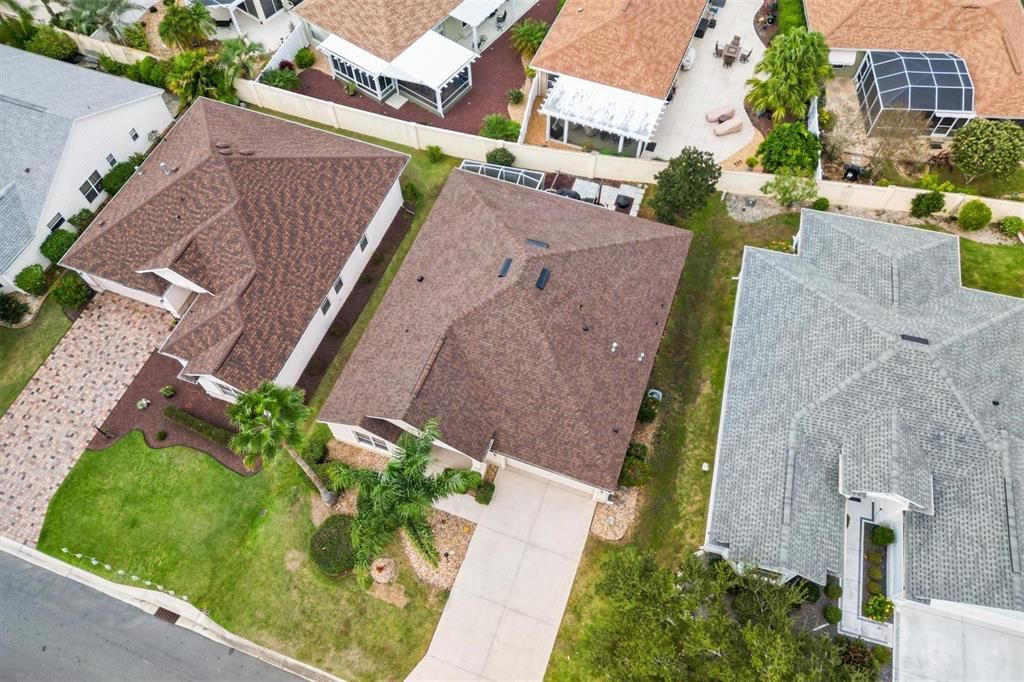 For Sale: $399,900 (3 beds, 2 baths, 1835 Square Feet)