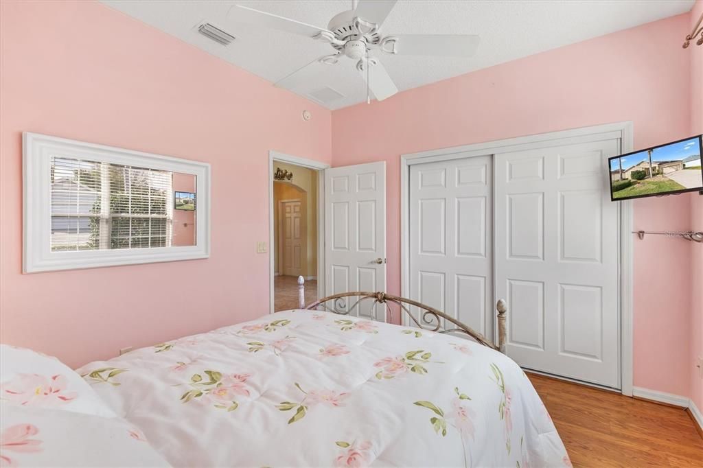 For Sale: $399,900 (3 beds, 2 baths, 1835 Square Feet)