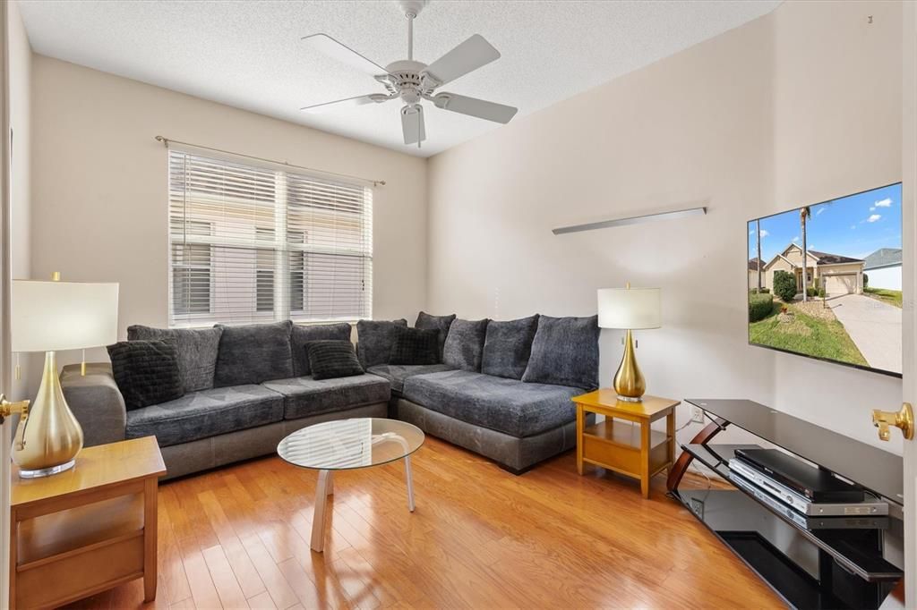 For Sale: $399,900 (3 beds, 2 baths, 1835 Square Feet)