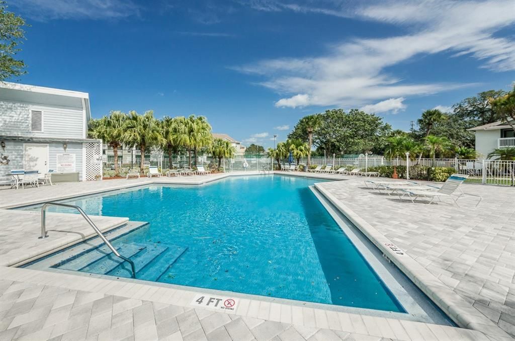 For Rent: $1,500 (2 beds, 2 baths, 898 Square Feet)