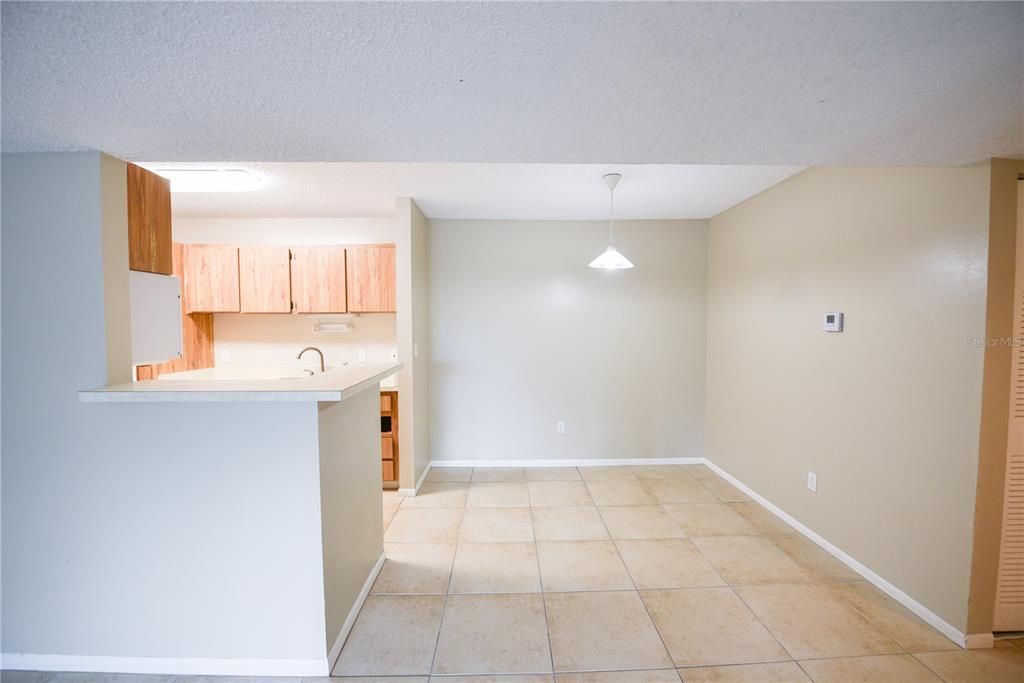 For Rent: $1,500 (2 beds, 2 baths, 898 Square Feet)