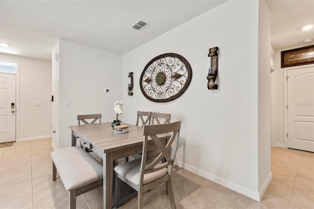 For Sale: $315,000 (3 beds, 2 baths, 1504 Square Feet)