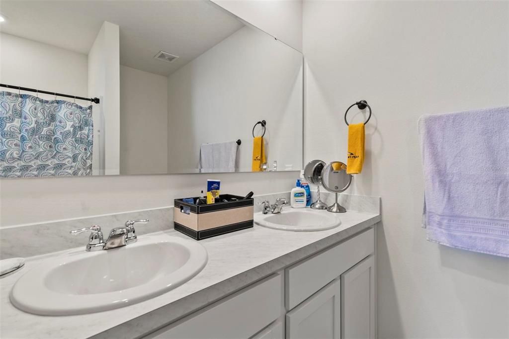 For Sale: $315,000 (3 beds, 2 baths, 1504 Square Feet)