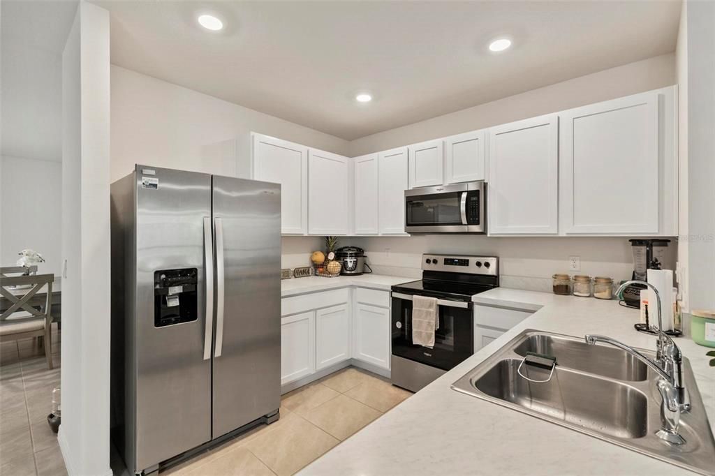 For Sale: $315,000 (3 beds, 2 baths, 1504 Square Feet)