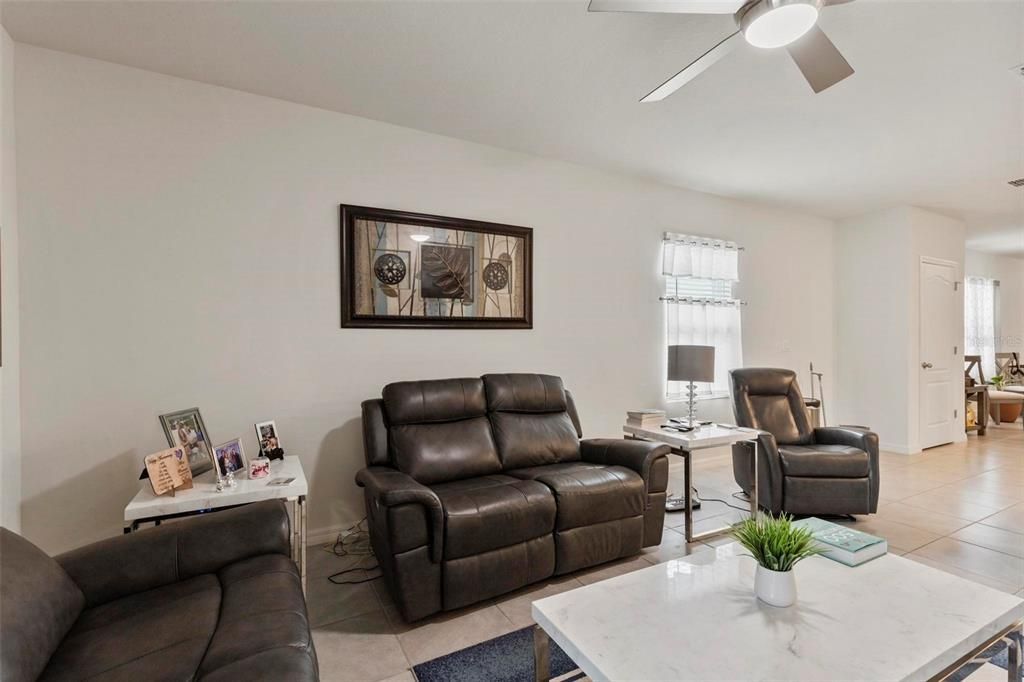 For Sale: $315,000 (3 beds, 2 baths, 1504 Square Feet)