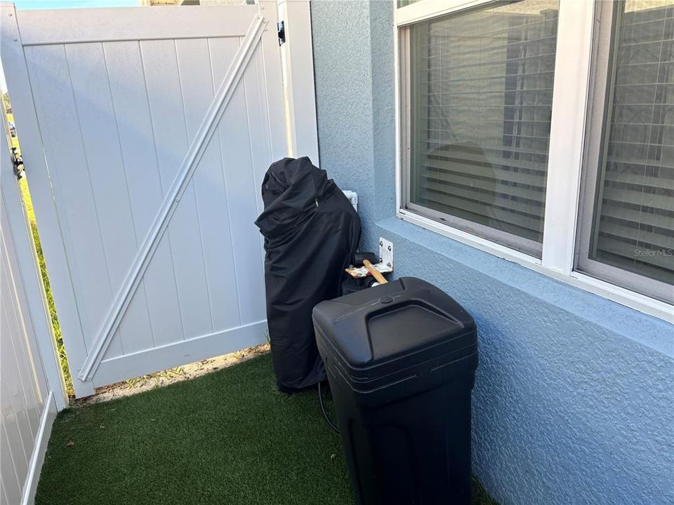 For Sale: $315,000 (3 beds, 2 baths, 1504 Square Feet)