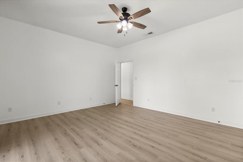 For Sale: $449,000 (3 beds, 2 baths, 1616 Square Feet)