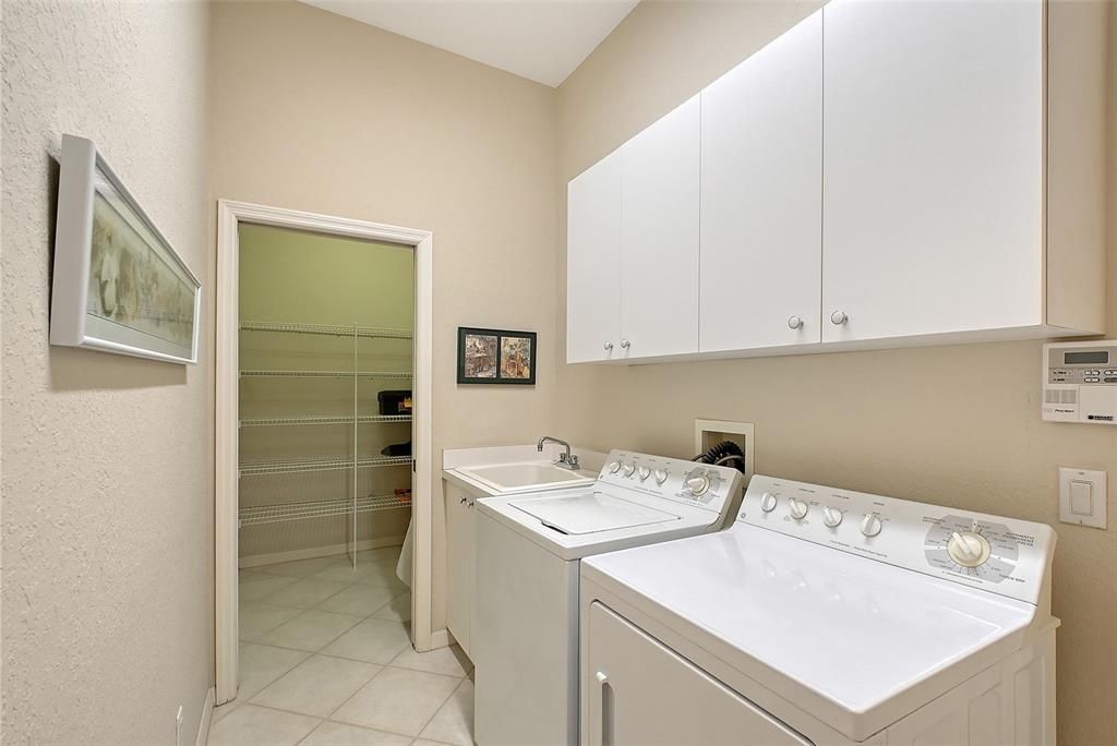 For Sale: $750,000 (2 beds, 2 baths, 2146 Square Feet)